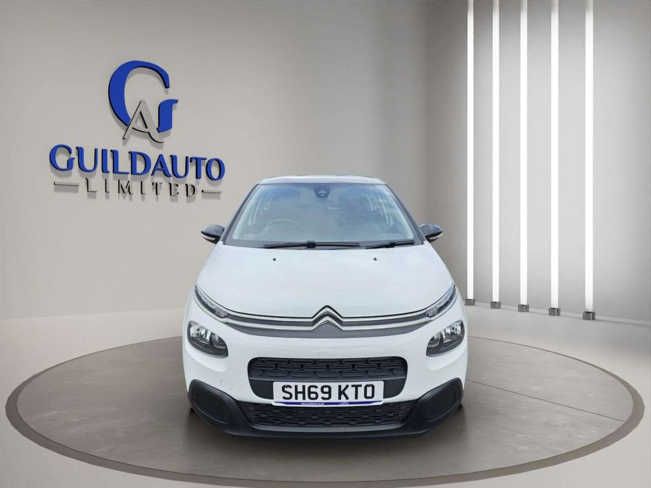 A 2019 CITROEN C3 1.2 PureTech Feel Hatchback 5dr Petrol Manual Euro 6 (s/s) (83 ps) A 2019 CITROEN C3 1.2 PureTech Feel Hatchback 5dr Petrol Manual Euro 6 (s/s) (83 ps)