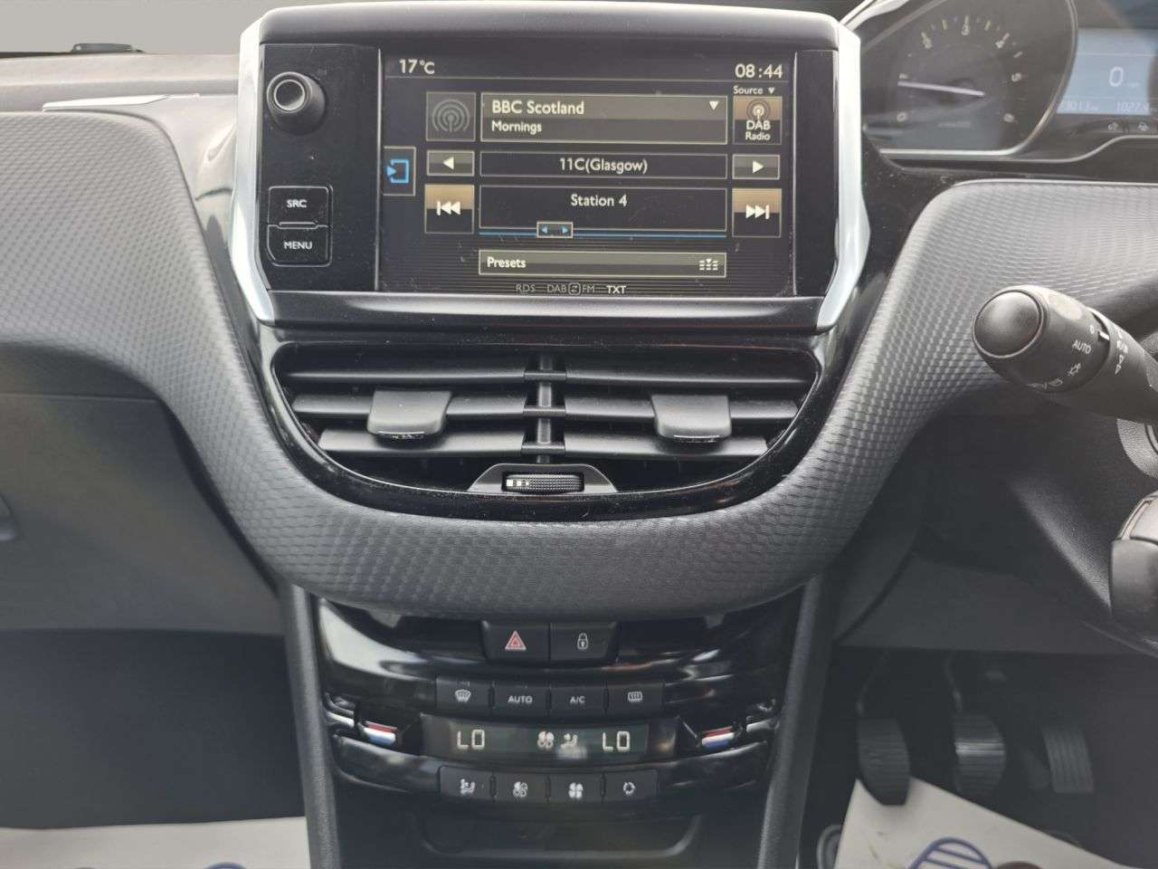 2016 PEUGEOT 2008 2016 PEUGEOT 2008