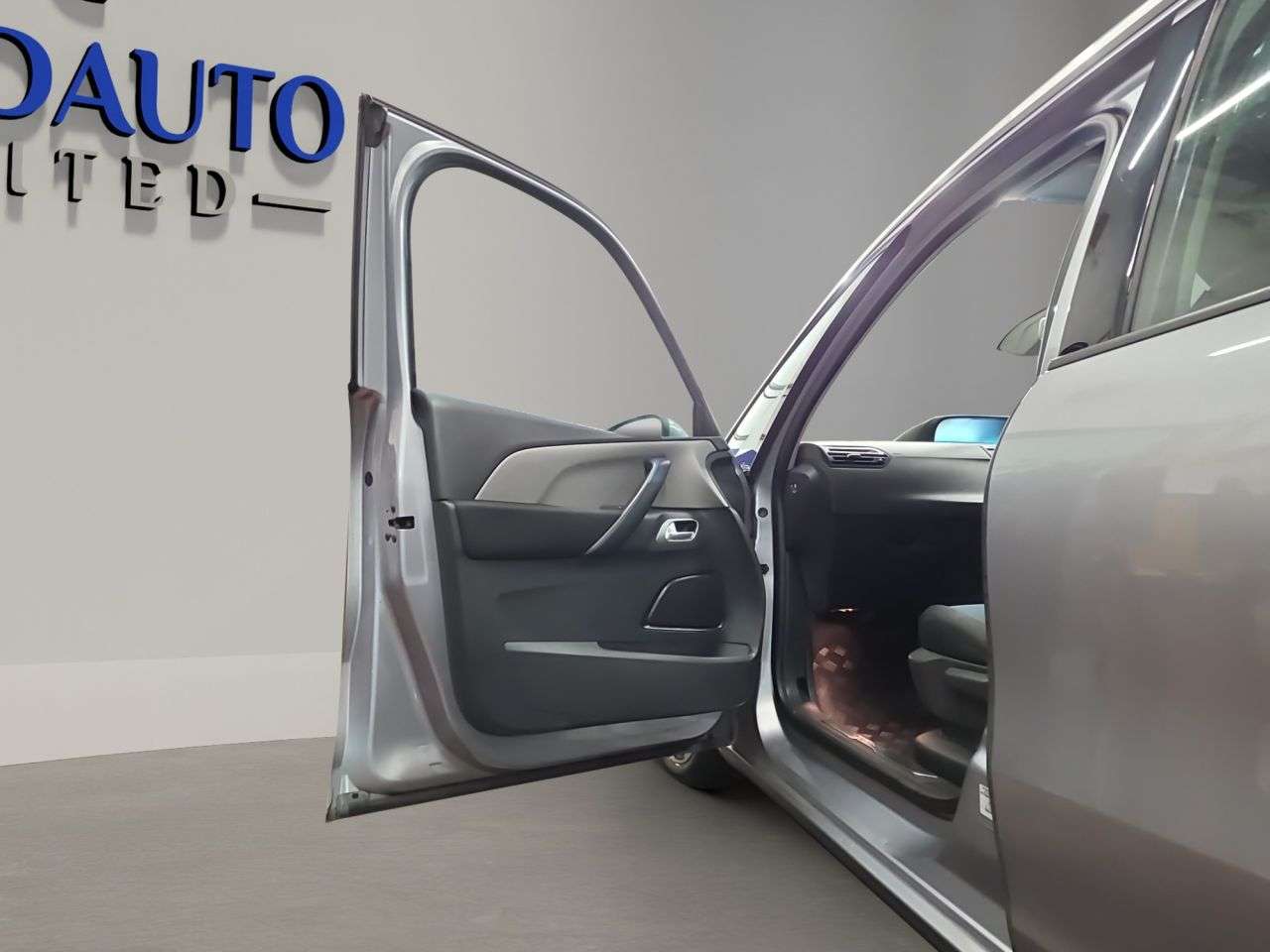 2017 CITROEN GRAND C4 PICASSO 2017 CITROEN GRAND C4 PICASSO