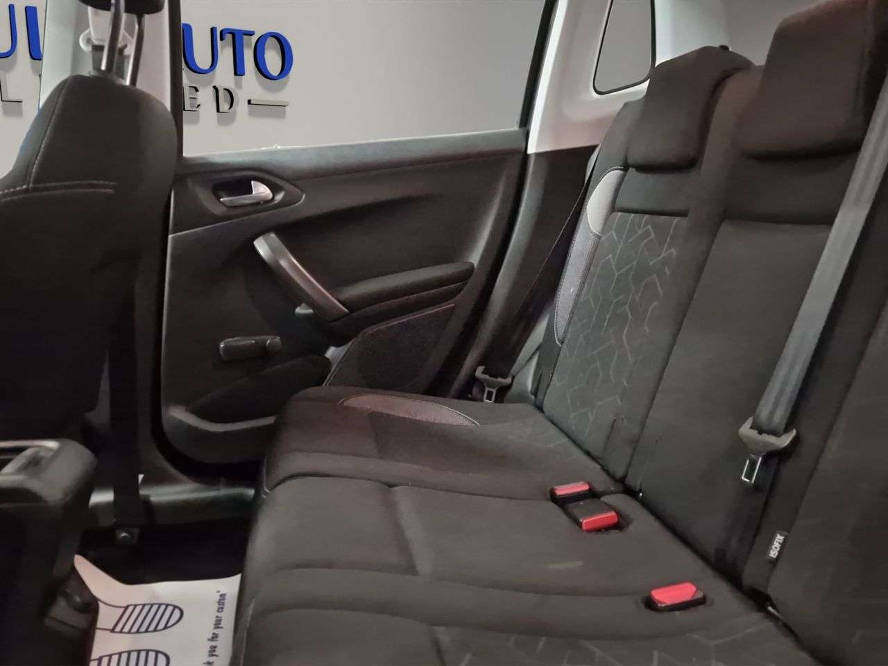 2017 PEUGEOT 2008 2017 PEUGEOT 2008