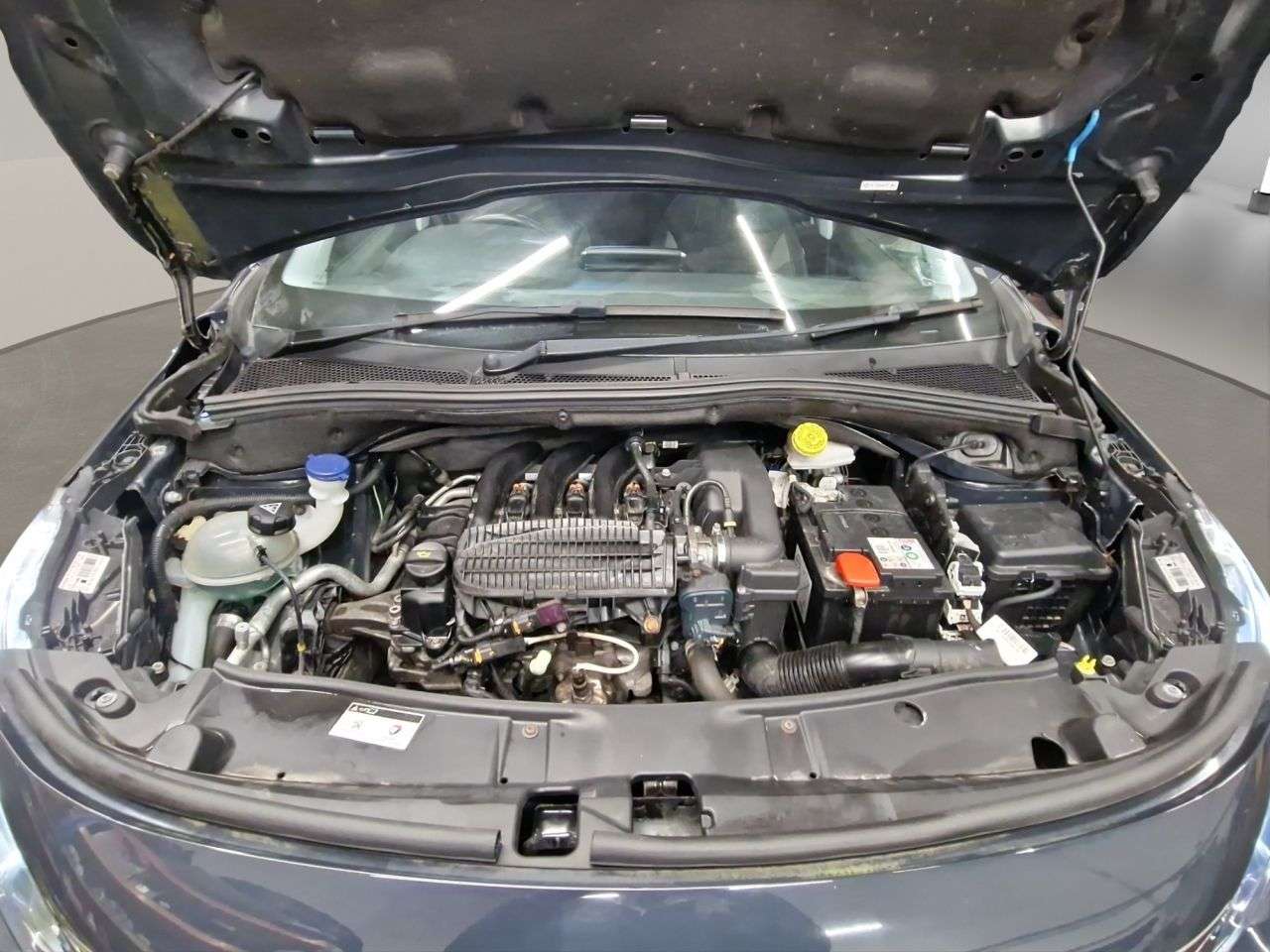 2017 PEUGEOT 2008 2017 PEUGEOT 2008