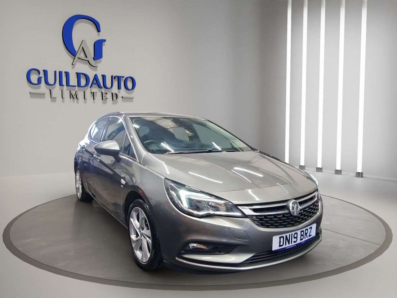 A 2019 VAUXHALL ASTRA 1.4i Turbo SRi Hatchback 5dr Petrol Manual Euro 6 (150 ps) A 2019 VAUXHALL ASTRA 1.4i Turbo SRi Hatchback 5dr Petrol Manual Euro 6 (150 ps)