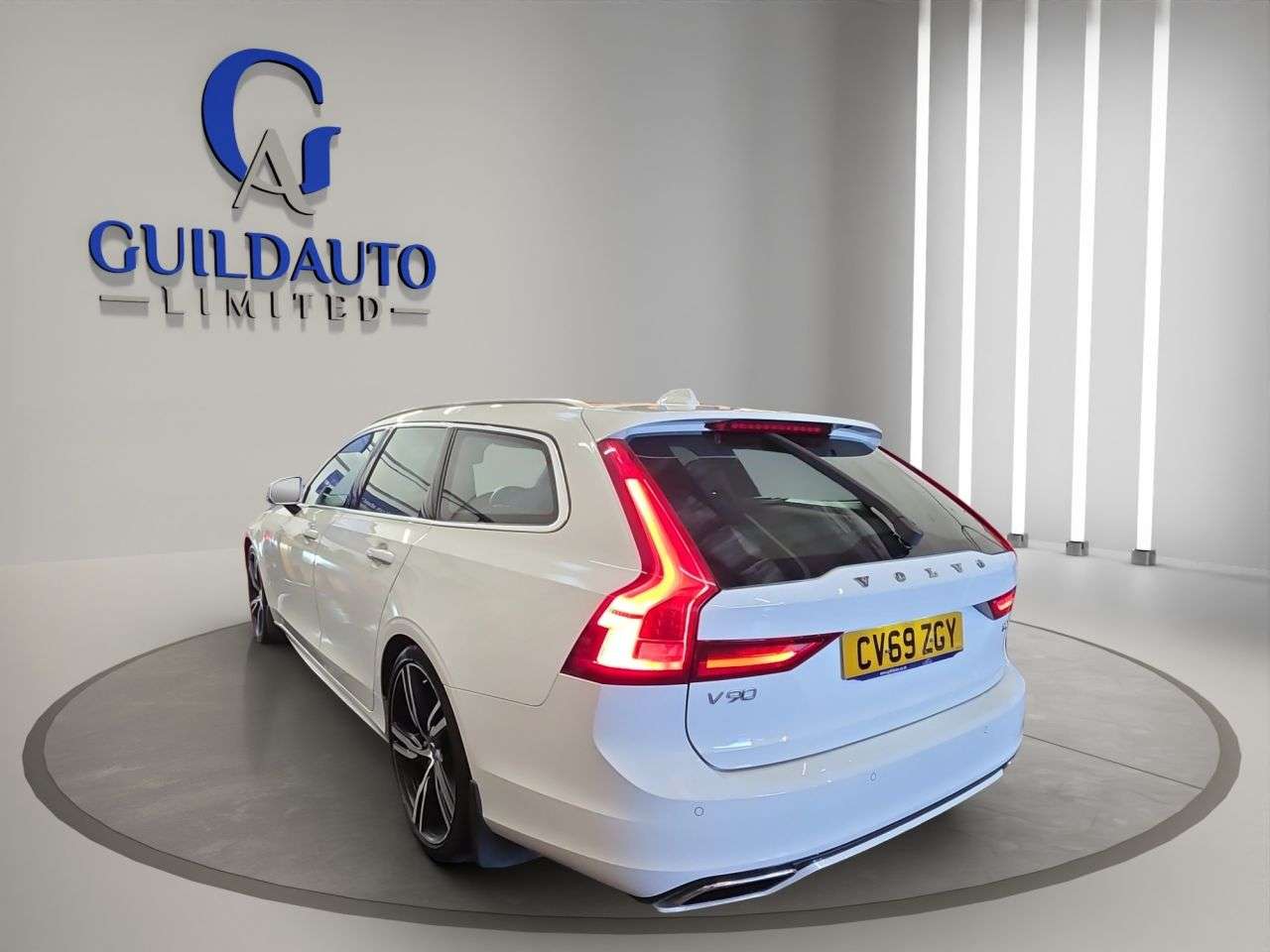 2019 VOLVO V90 2019 VOLVO V90