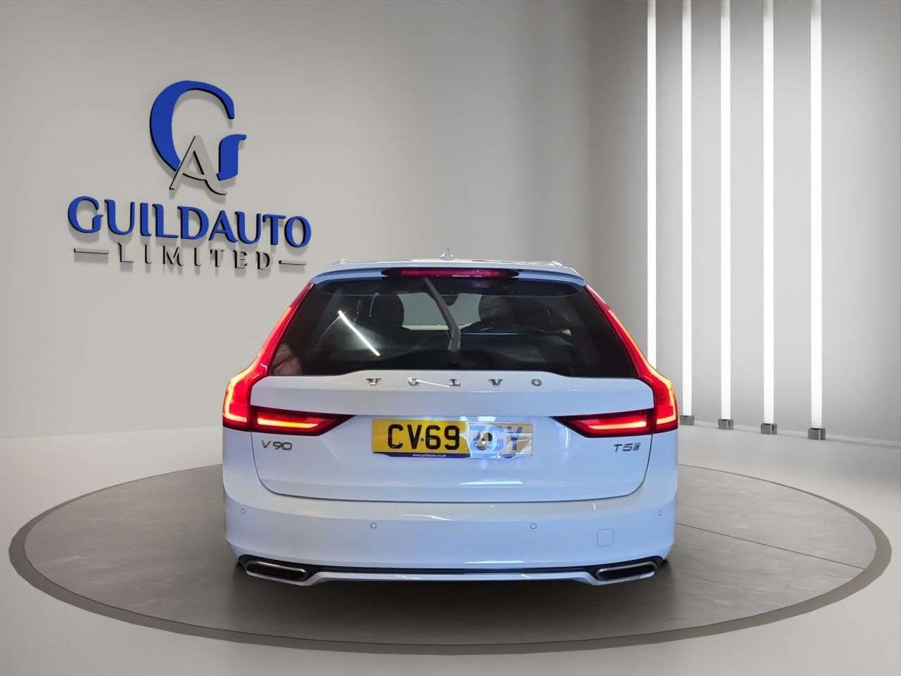 2019 VOLVO V90 2019 VOLVO V90