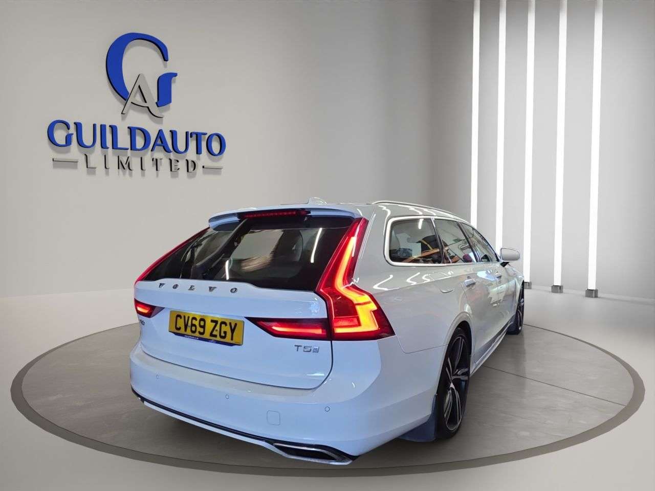 2019 VOLVO V90 2019 VOLVO V90