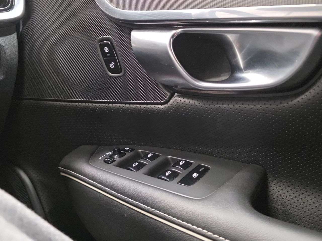 2019 VOLVO V90 2019 VOLVO V90