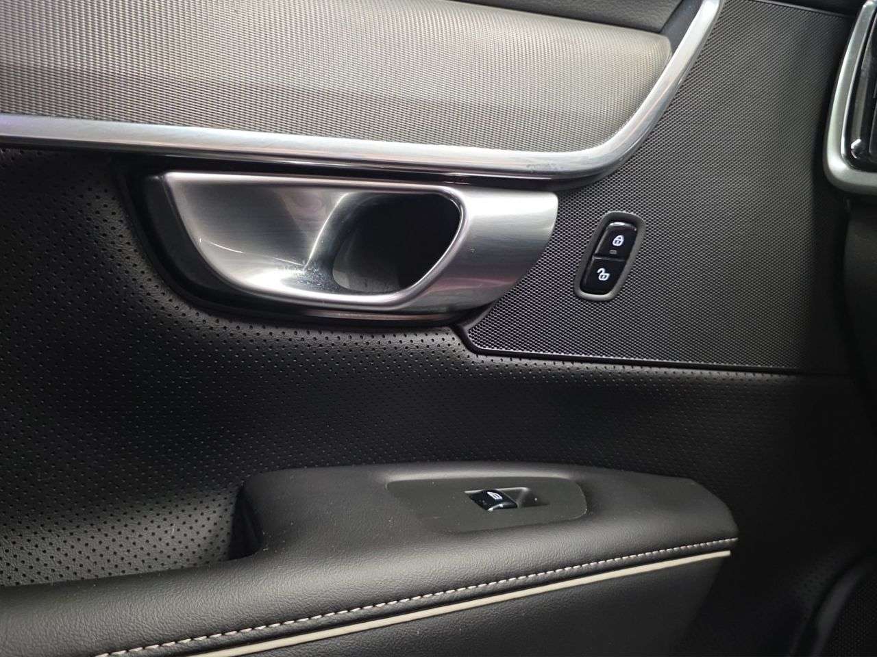 2019 VOLVO V90 2019 VOLVO V90