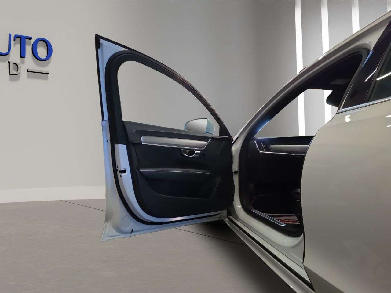 2019 VOLVO V90 2019 VOLVO V90