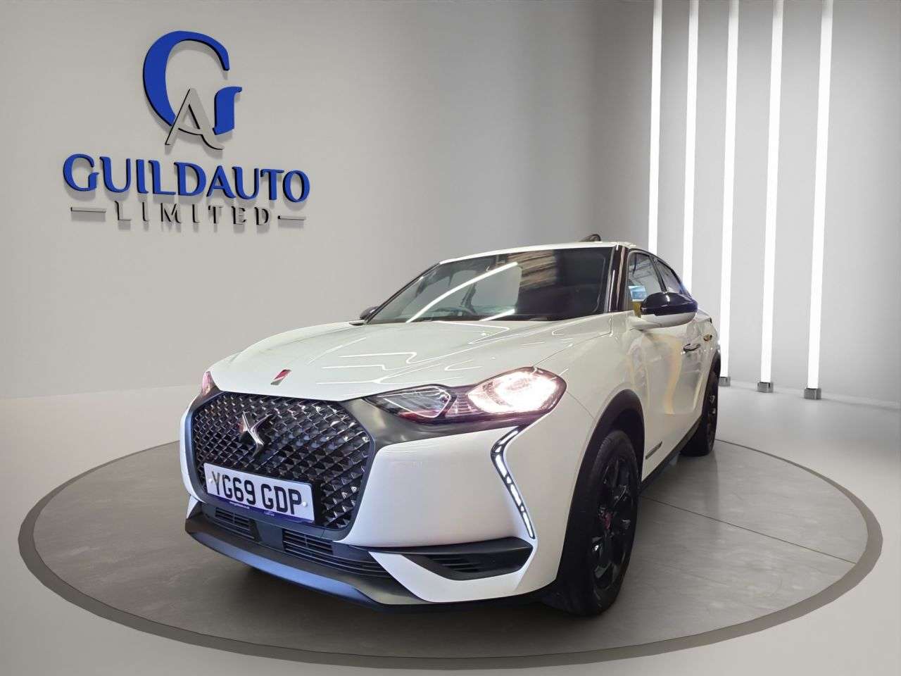 A 2019 DS AUTOMOBILES DS 3 CROSSBACK 1.2 PureTech Performance Line Crossback 5dr Petrol Manual Euro 6 (s/s) (100 A 2019 DS AUTOMOBILES DS 3 CROSSBACK 1.2 PureTech Performance Line Crossback 5dr Petrol Manual Euro 6 (s/s) (100