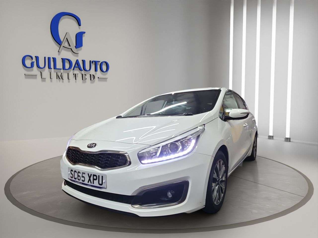 A 2015 KIA CEED 1.6 CRDi 3 Hatchback 5dr Diesel Manual Euro 6 (s/s) (134 bhp) A 2015 KIA CEED 1.6 CRDi 3 Hatchback 5dr Diesel Manual Euro 6 (s/s) (134 bhp)