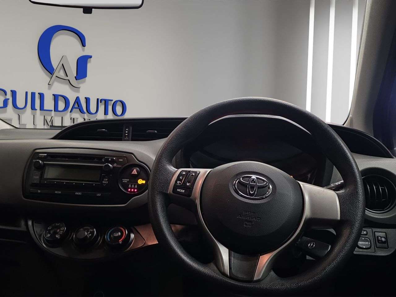 2017 TOYOTA YARIS 2017 TOYOTA YARIS