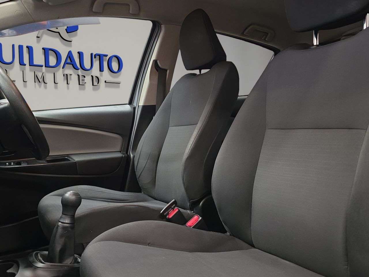 2017 TOYOTA YARIS 2017 TOYOTA YARIS