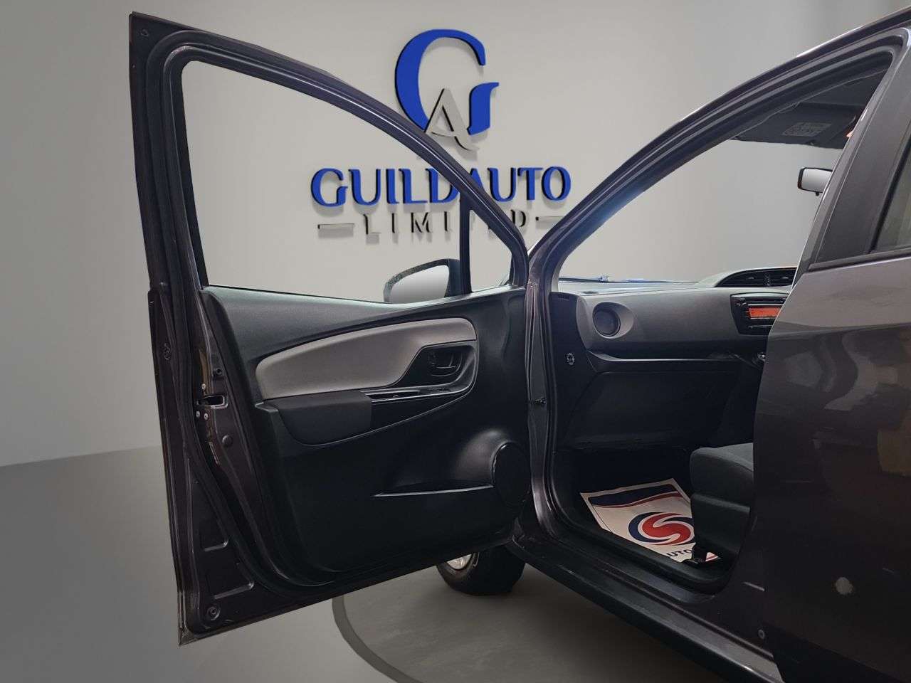 2017 TOYOTA YARIS 2017 TOYOTA YARIS