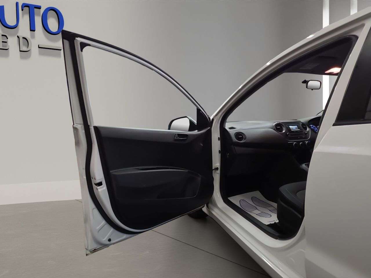 2018 HYUNDAI I10 2018 HYUNDAI I10