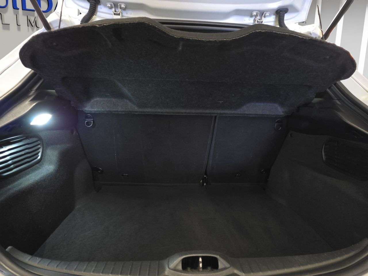 2016 PEUGEOT 208 2016 PEUGEOT 208