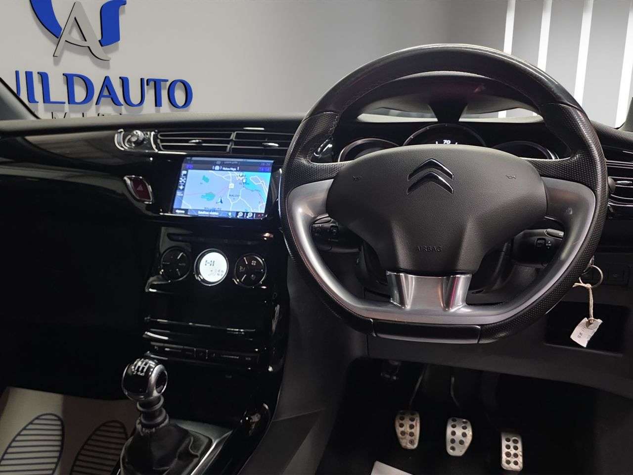 2016 DS AUTOMOBILES DS 3 2016 DS AUTOMOBILES DS 3