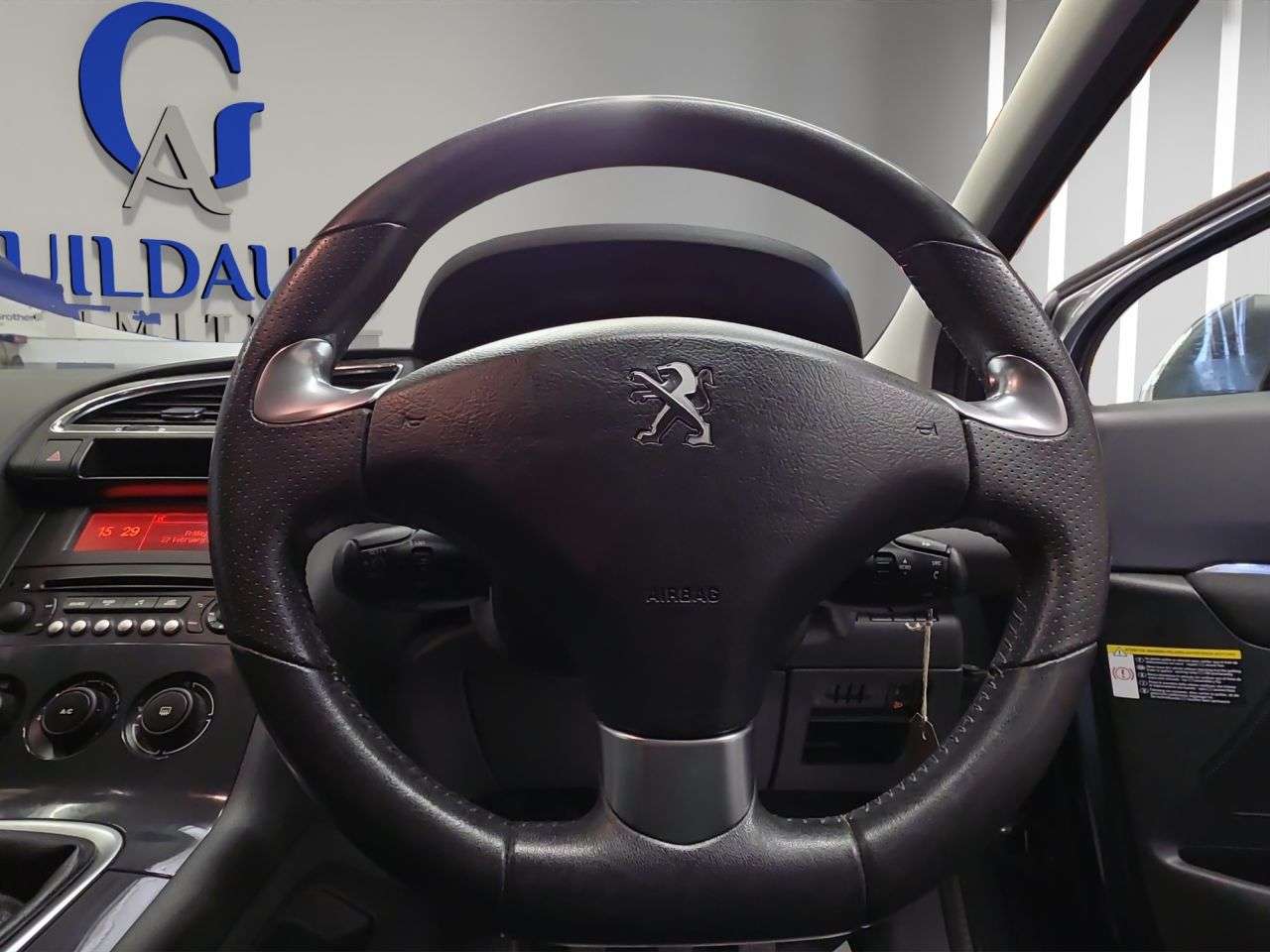 2015 PEUGEOT 3008 2015 PEUGEOT 3008