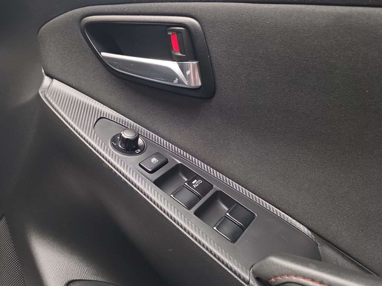 2015 MAZDA MAZDA2 2015 MAZDA MAZDA2