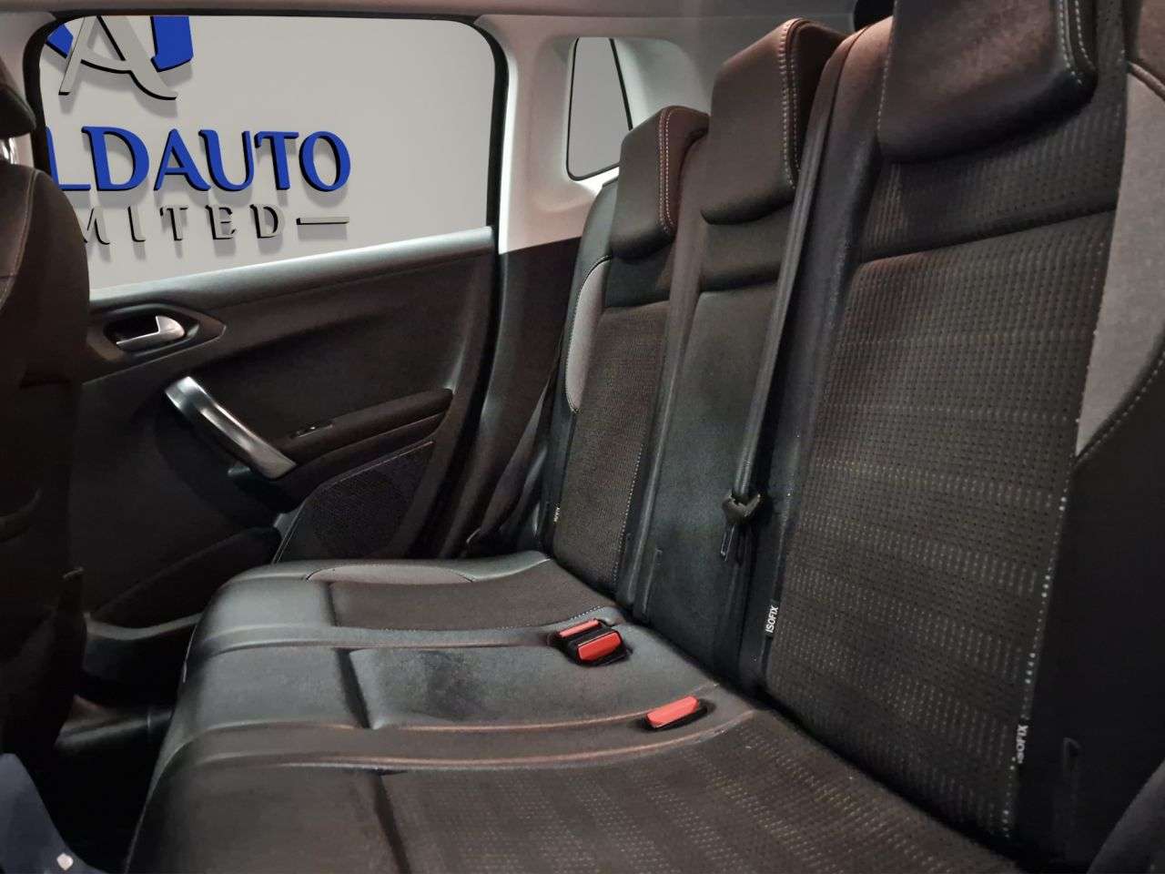 2017 PEUGEOT 2008 2017 PEUGEOT 2008