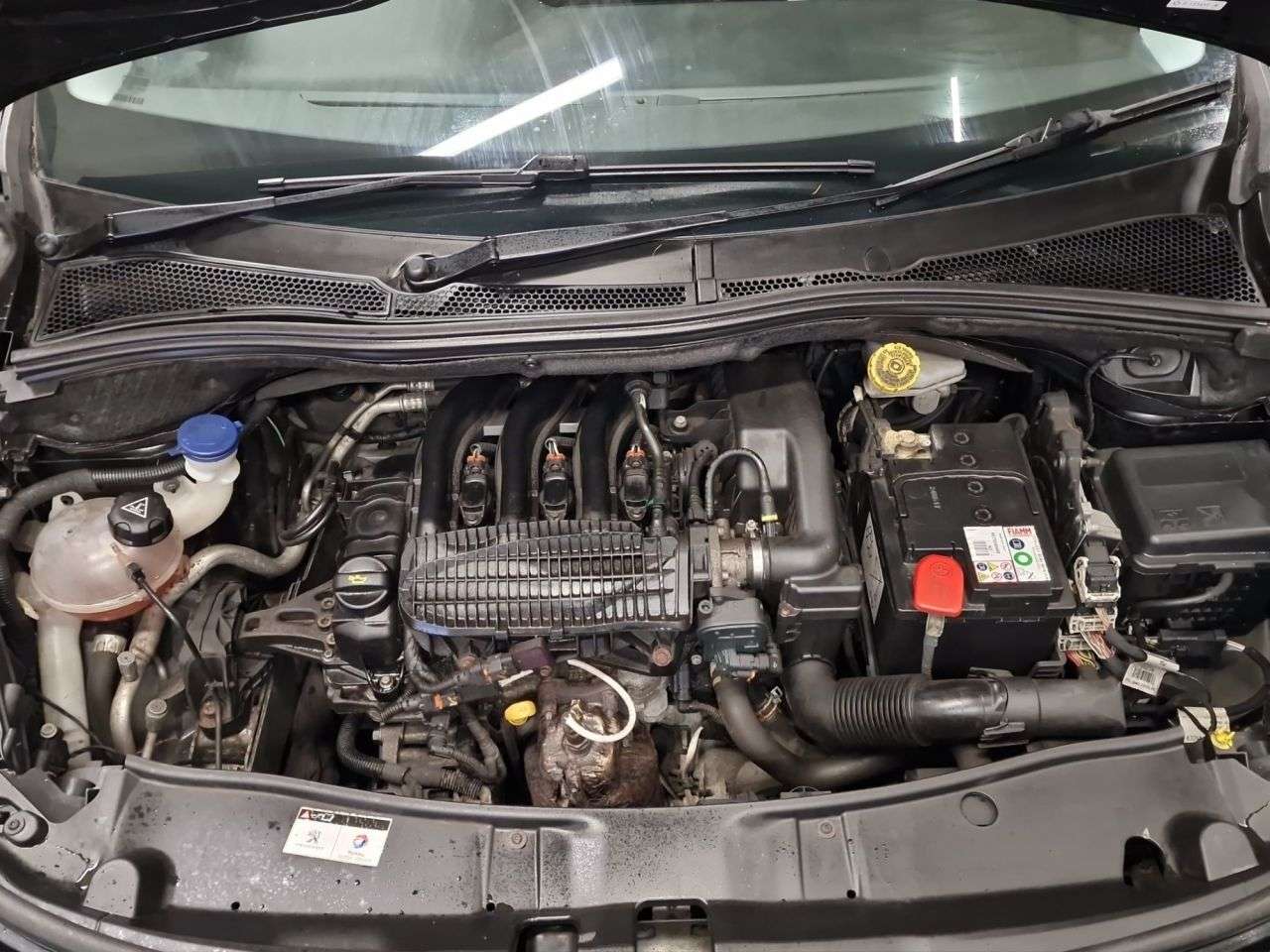 2017 PEUGEOT 2008 2017 PEUGEOT 2008