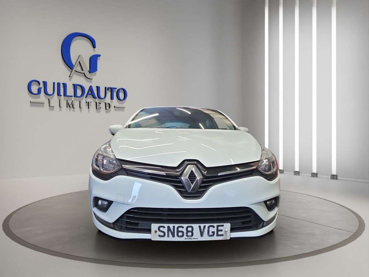 A 2018 RENAULT CLIO 0.9 TCe Iconic Hatchback 5dr Petrol Manual Euro 6 (s/s) (90 ps) A 2018 RENAULT CLIO 0.9 TCe Iconic Hatchback 5dr Petrol Manual Euro 6 (s/s) (90 ps)