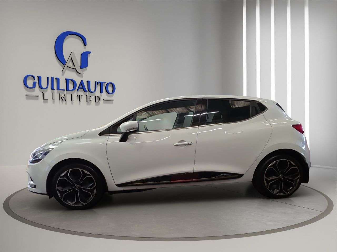 2018 RENAULT CLIO 2018 RENAULT CLIO
