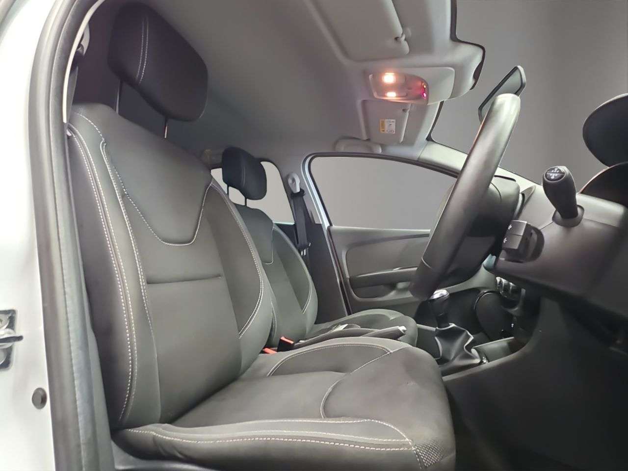 2018 RENAULT CLIO 2018 RENAULT CLIO