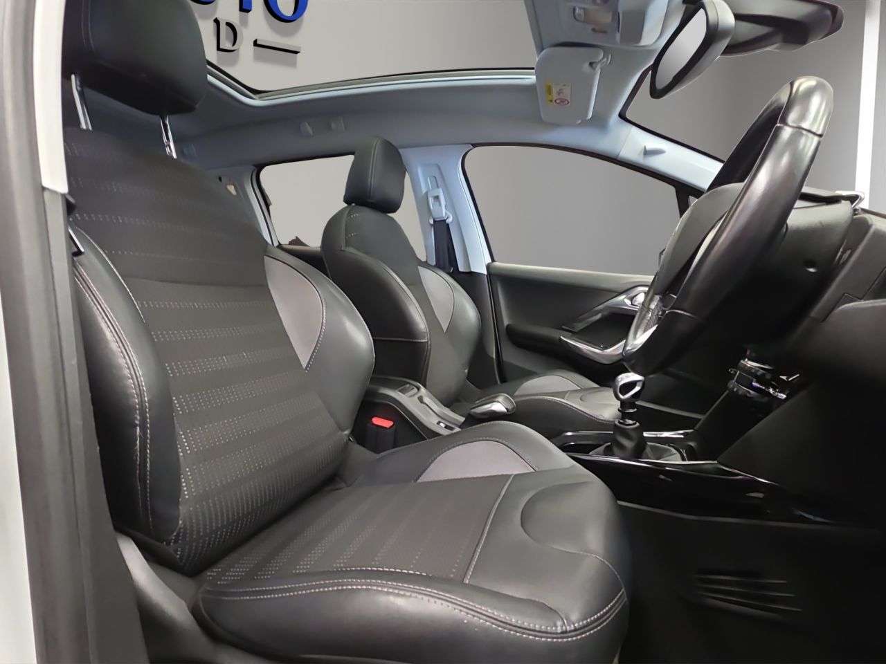 2019 PEUGEOT 2008 2019 PEUGEOT 2008