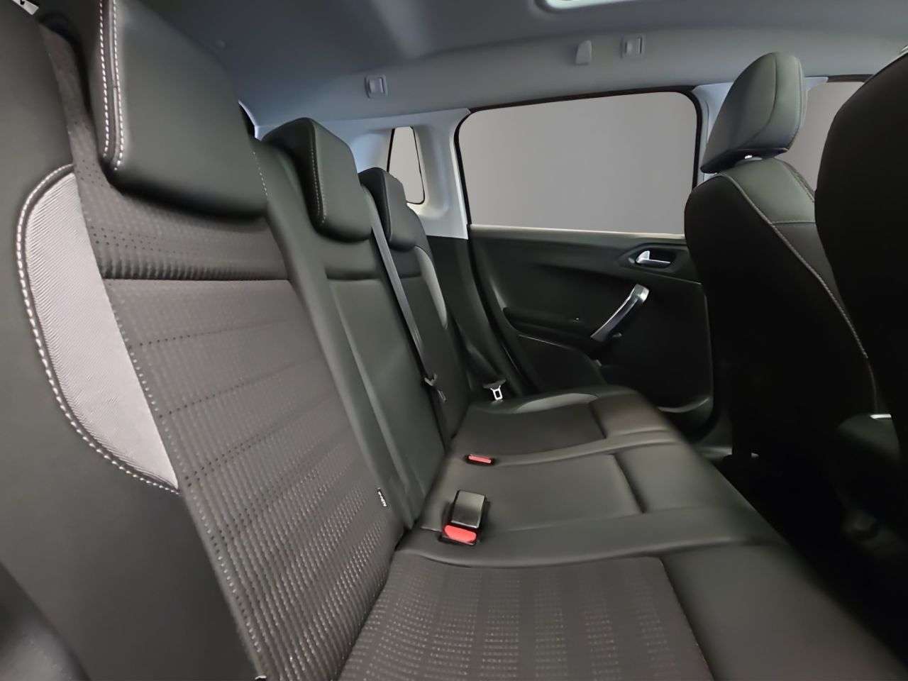 2019 PEUGEOT 2008 2019 PEUGEOT 2008
