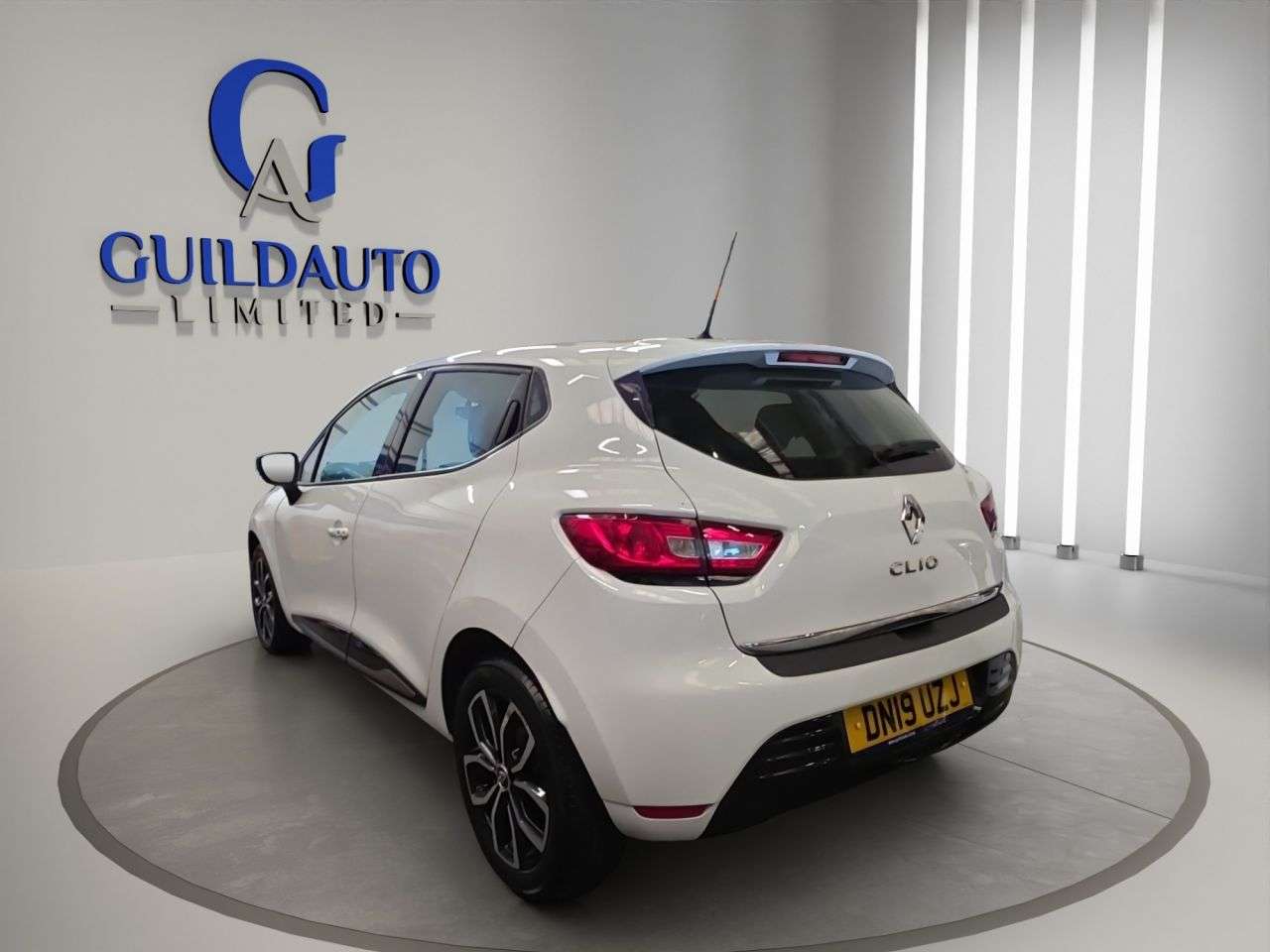 2019 RENAULT CLIO 2019 RENAULT CLIO