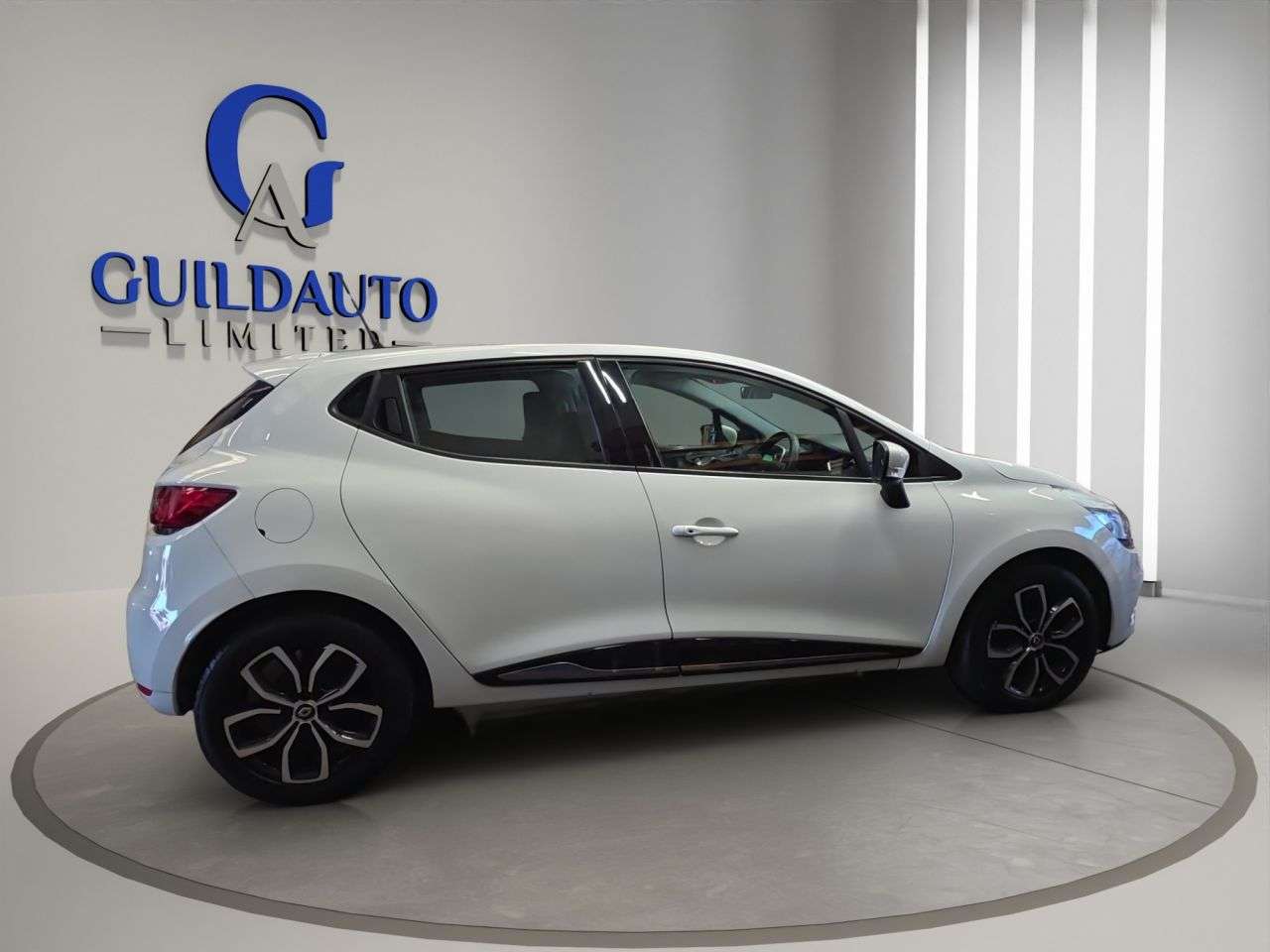 2019 RENAULT CLIO 2019 RENAULT CLIO