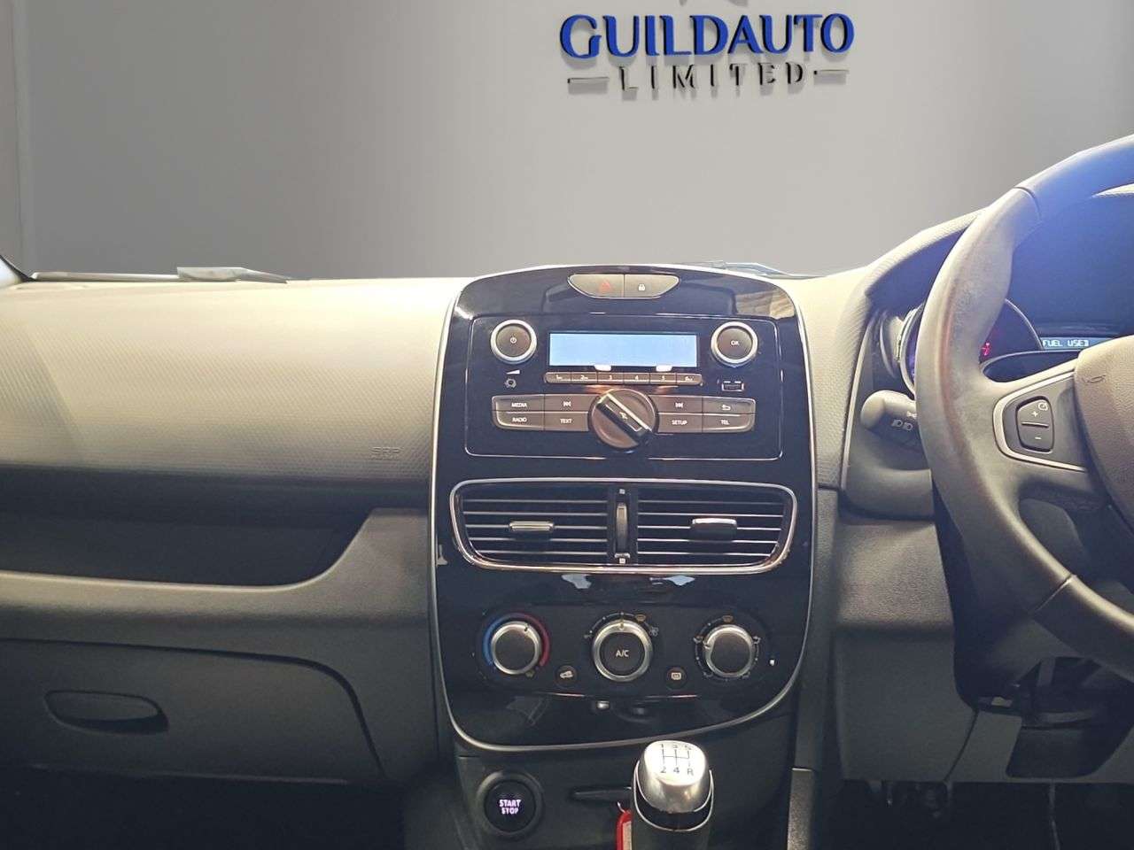 2019 RENAULT CLIO 2019 RENAULT CLIO