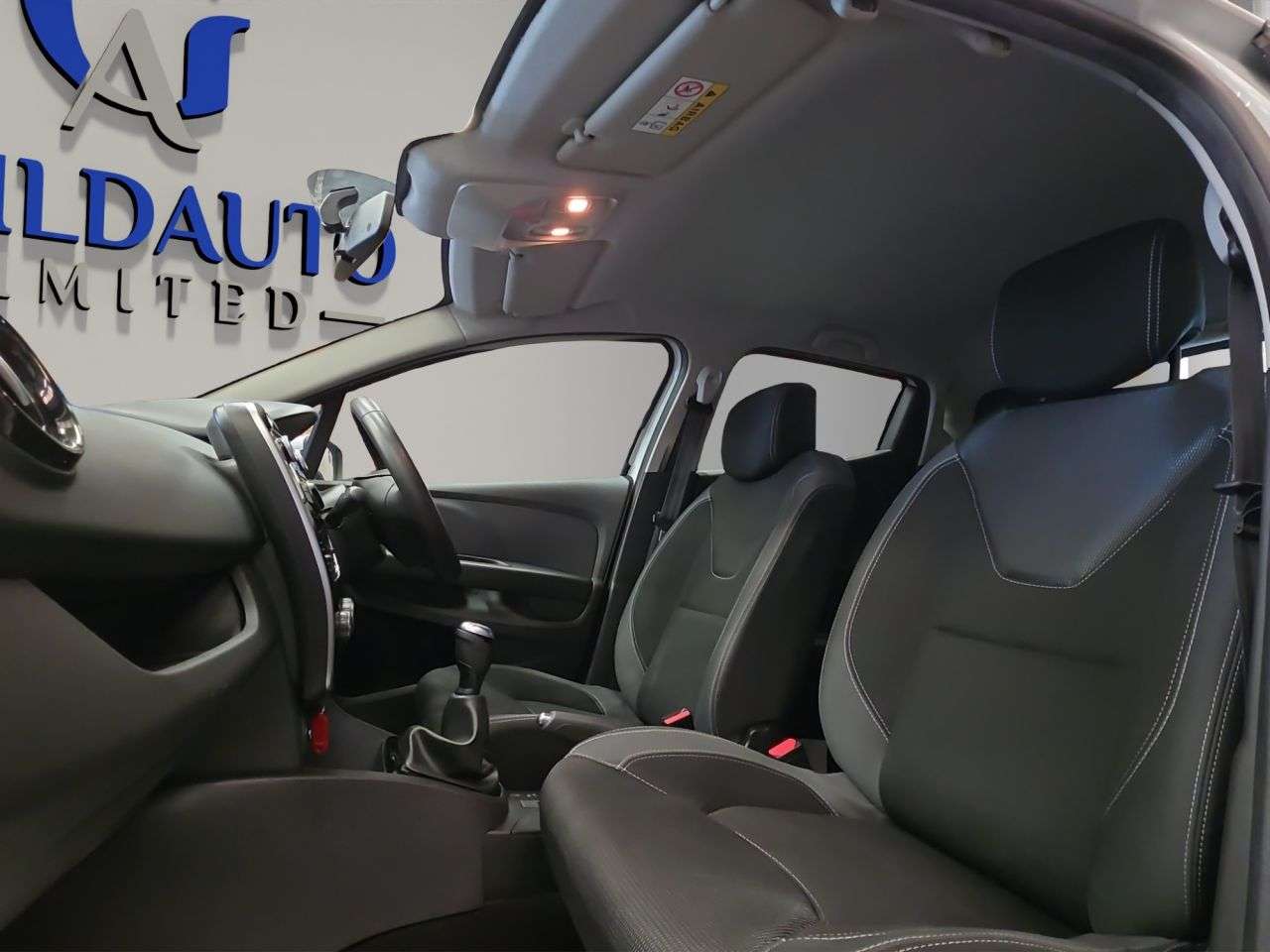 2019 RENAULT CLIO 2019 RENAULT CLIO
