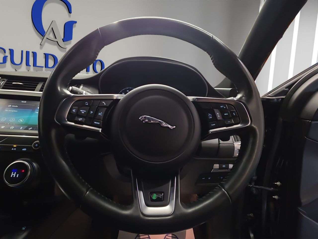 2019 JAGUAR E-PACE 2019 JAGUAR E-PACE