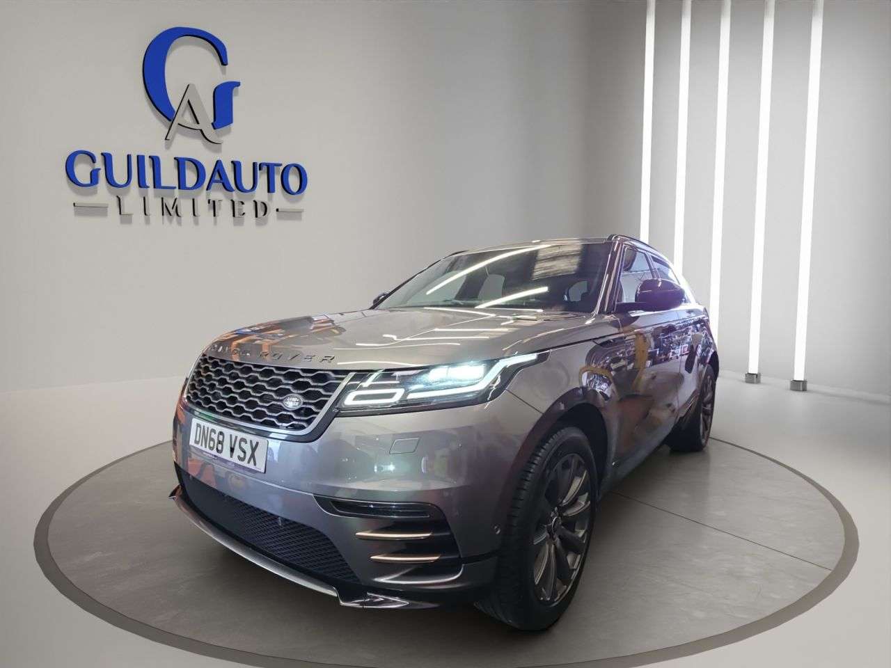 A 2018 LAND ROVER RANGE ROVER VELAR 2.0 D180 R-Dynamic SE SUV 5dr Diesel Auto 4WD Euro 6 (s/s) (180 ps) A 2018 LAND ROVER RANGE ROVER VELAR 2.0 D180 R-Dynamic SE SUV 5dr Diesel Auto 4WD Euro 6 (s/s) (180 ps)
