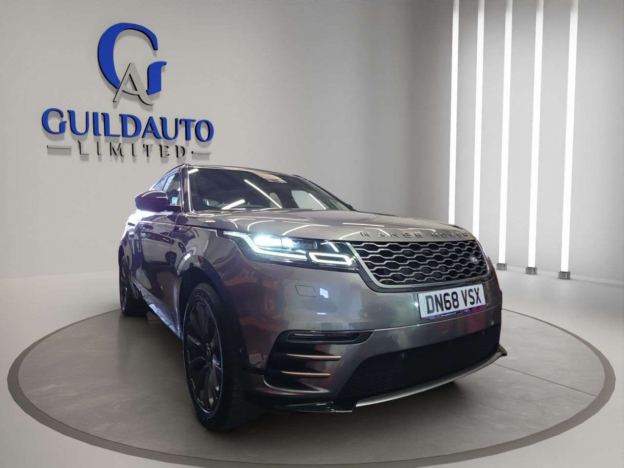 A 2018 LAND ROVER RANGE ROVER VELAR 2.0 D180 R-Dynamic SE SUV 5dr Diesel Auto 4WD Euro 6 (s/s) (180 ps) A 2018 LAND ROVER RANGE ROVER VELAR 2.0 D180 R-Dynamic SE SUV 5dr Diesel Auto 4WD Euro 6 (s/s) (180 ps)