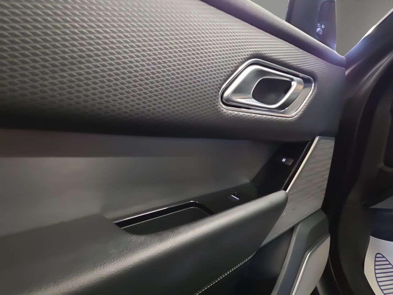 2018 LAND ROVER RANGE ROVER VELAR 2018 LAND ROVER RANGE ROVER VELAR