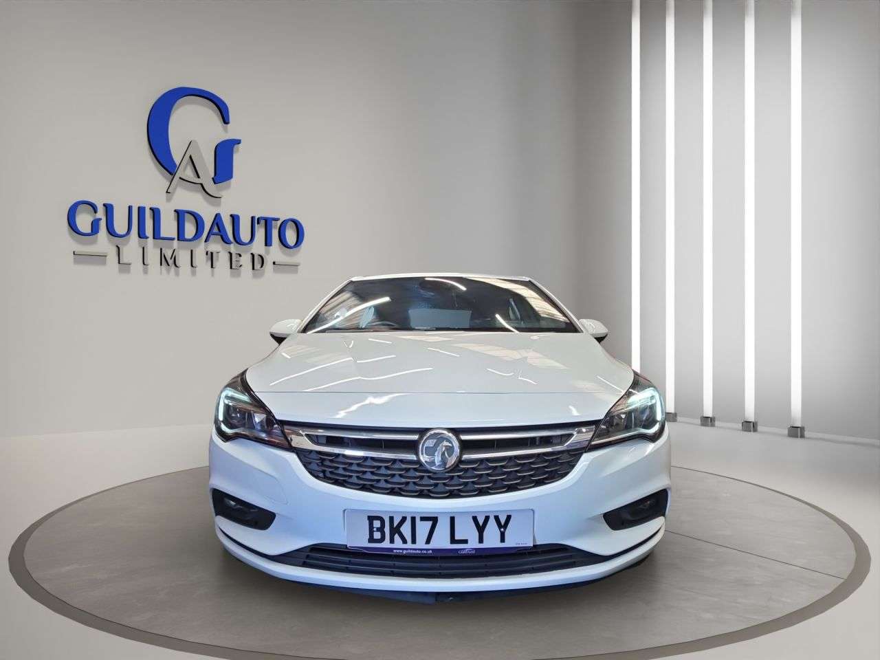 A 2017 VAUXHALL ASTRA 1.4i SRi Hatchback 5dr Petrol Manual Euro 6 (100 ps) A 2017 VAUXHALL ASTRA 1.4i SRi Hatchback 5dr Petrol Manual Euro 6 (100 ps)