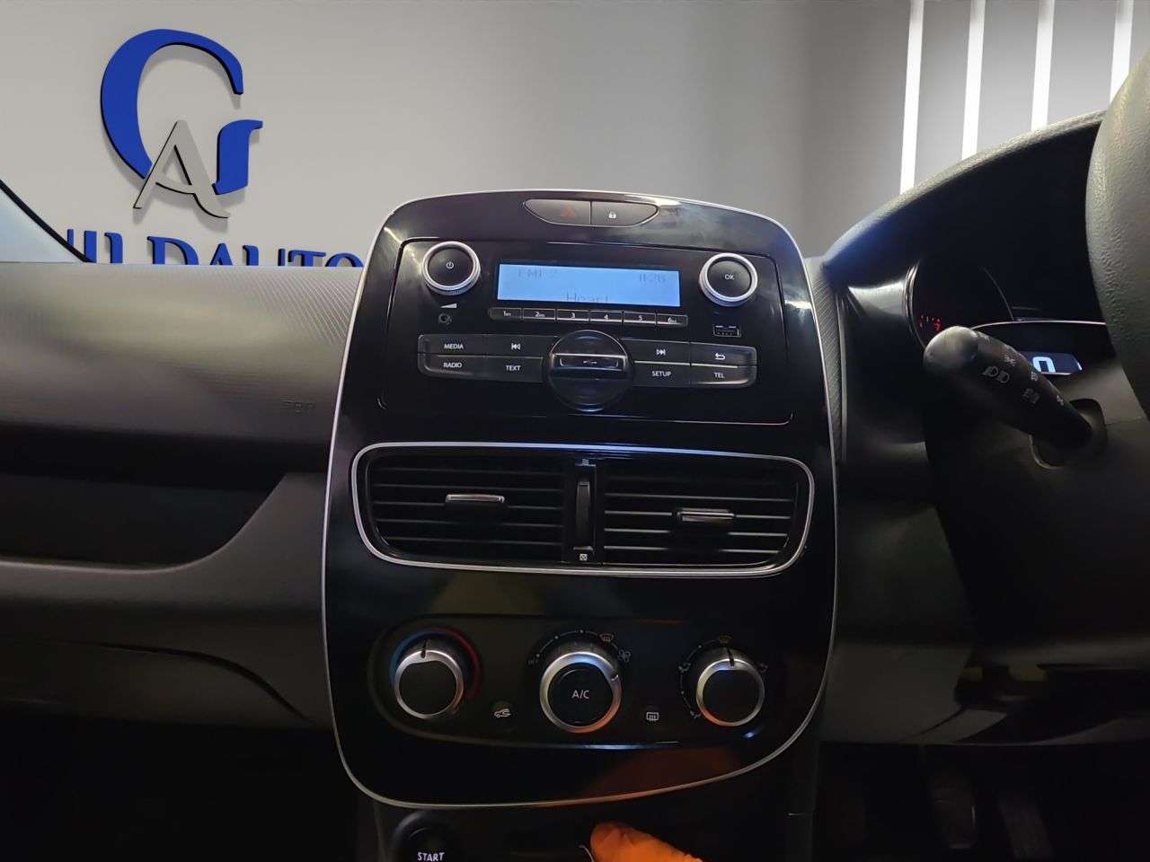 2018 RENAULT CLIO 2018 RENAULT CLIO