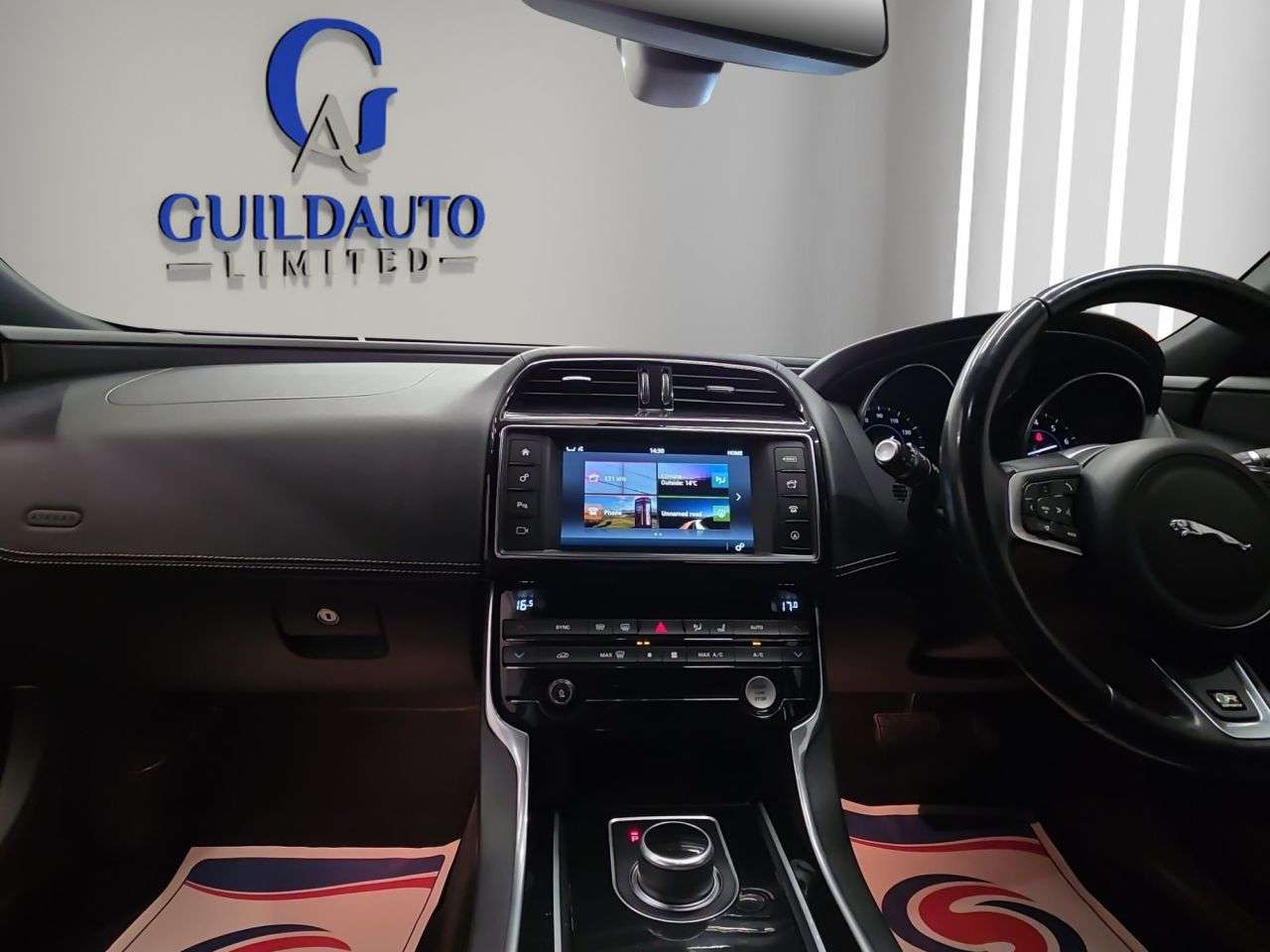 2018 JAGUAR XE 2018 JAGUAR XE