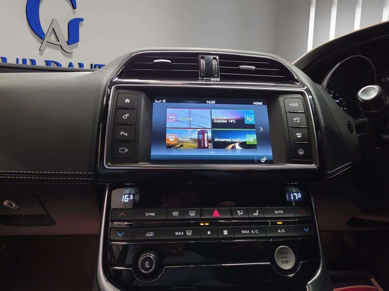 2018 JAGUAR XE 2018 JAGUAR XE