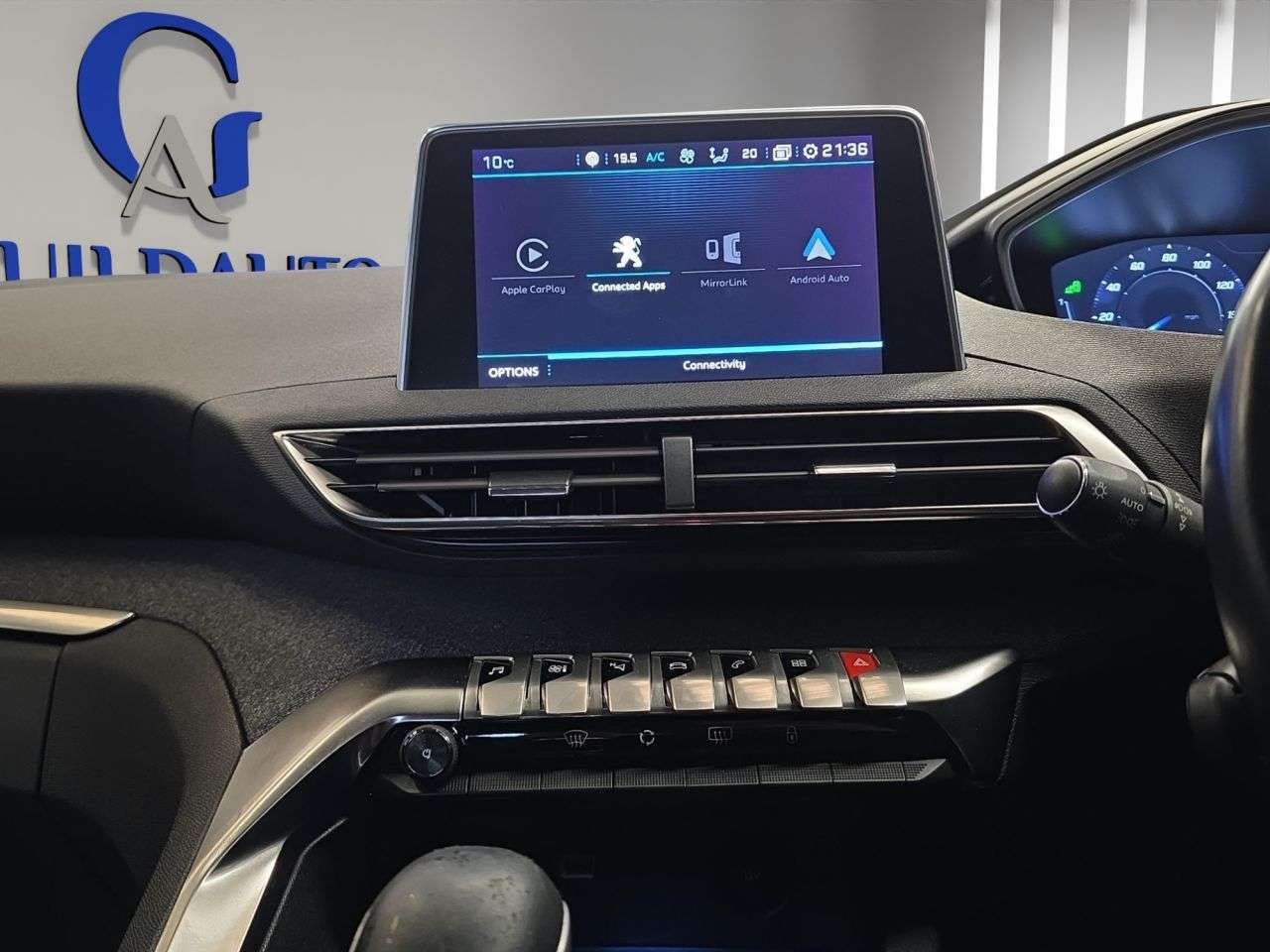 2019 PEUGEOT 3008 2019 PEUGEOT 3008