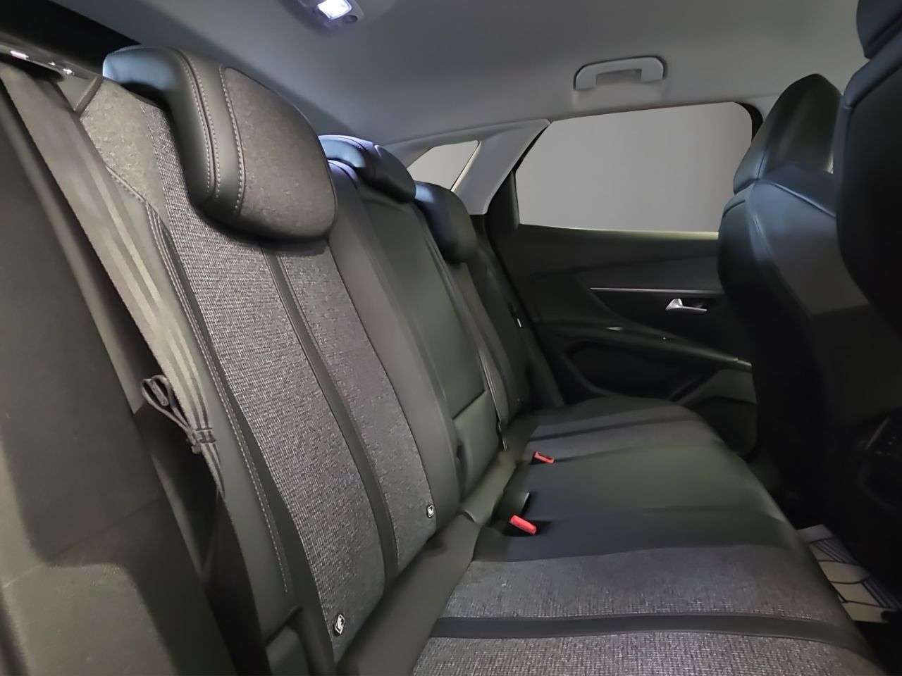 2019 PEUGEOT 3008 2019 PEUGEOT 3008