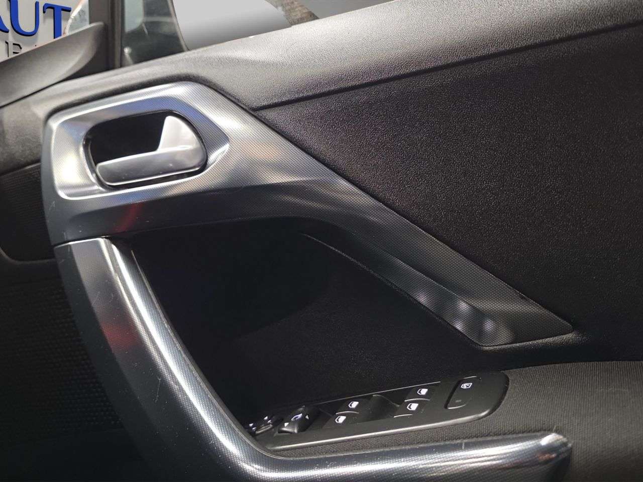 2016 PEUGEOT 2008 2016 PEUGEOT 2008