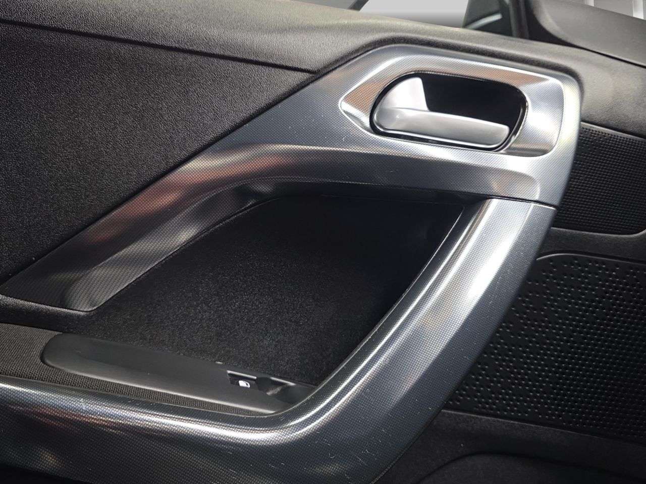 2016 PEUGEOT 2008 2016 PEUGEOT 2008