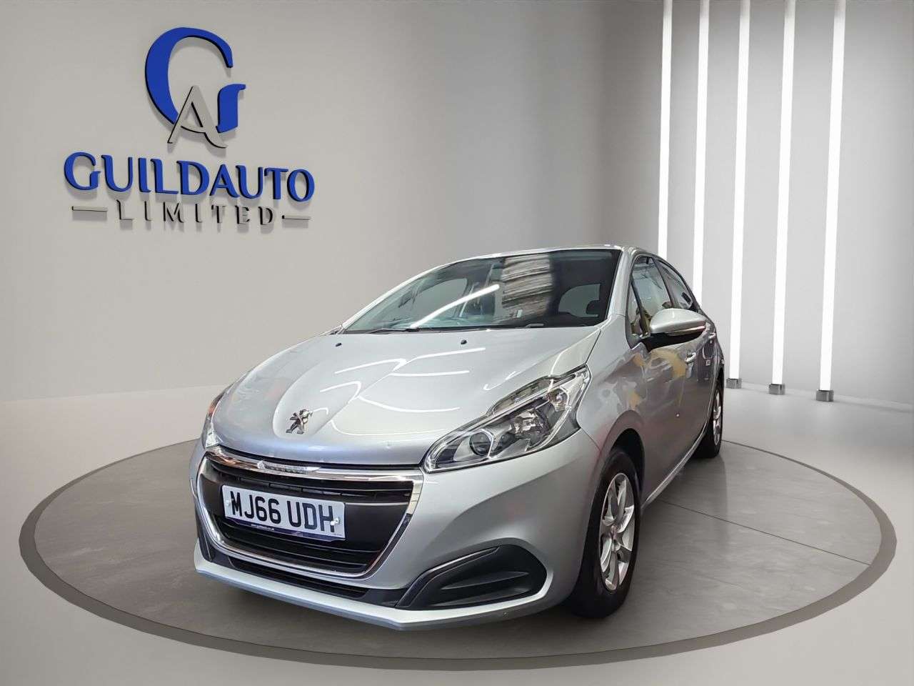 A 2016 PEUGEOT 208 1.6 BlueHDi Active Hatchback 5dr Diesel Manual Euro 6 (75 ps) A 2016 PEUGEOT 208 1.6 BlueHDi Active Hatchback 5dr Diesel Manual Euro 6 (75 ps)