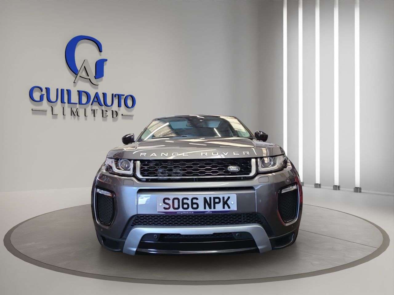 A 2016 LAND ROVER RANGE ROVER EVOQUE 2.0 TD4 HSE Dynamic SUV 5dr Diesel Auto 4WD Euro 6 (s/s) (180 ps) A 2016 LAND ROVER RANGE ROVER EVOQUE 2.0 TD4 HSE Dynamic SUV 5dr Diesel Auto 4WD Euro 6 (s/s) (180 ps)