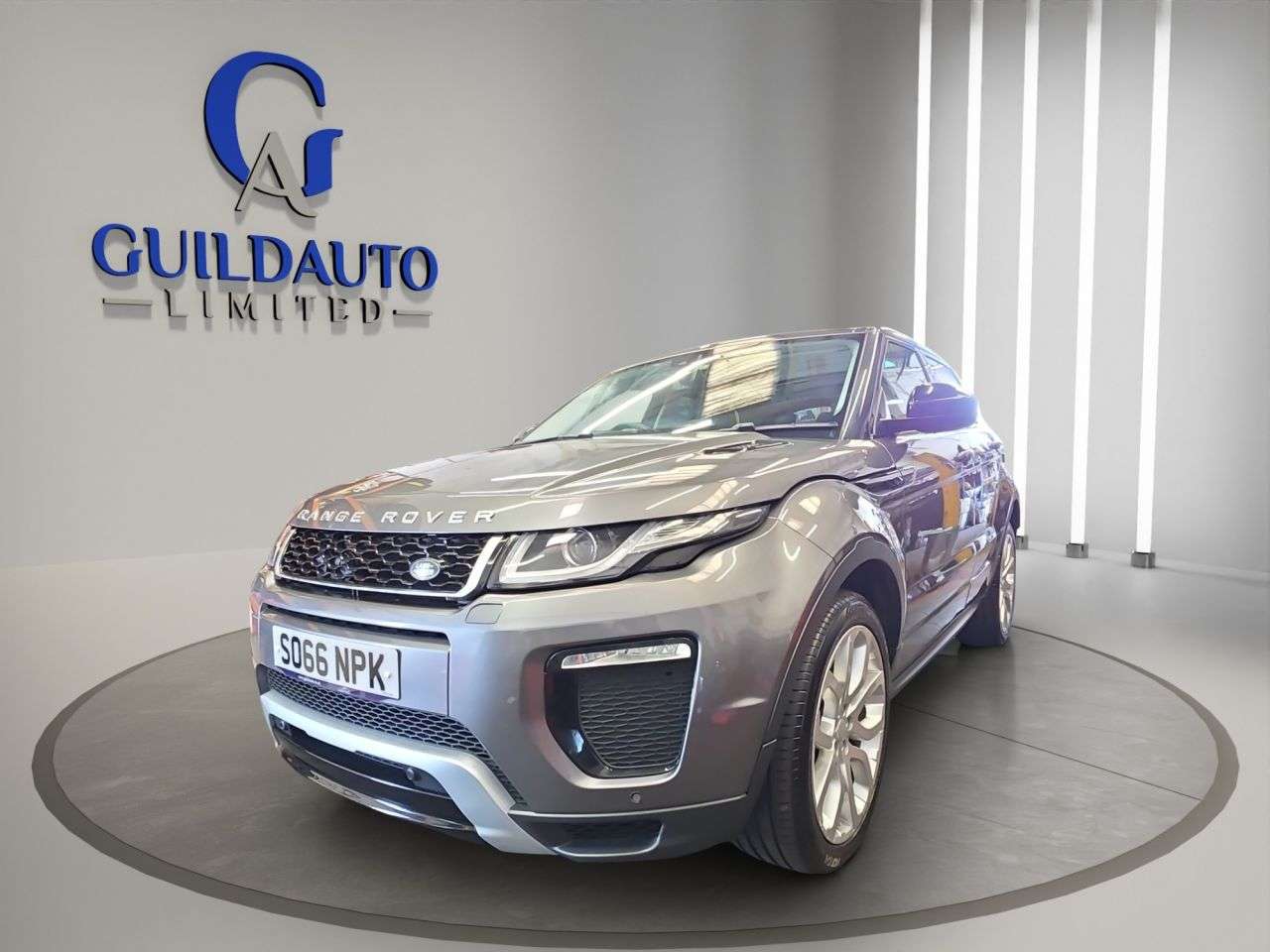 A 2016 LAND ROVER RANGE ROVER EVOQUE 2.0 TD4 HSE Dynamic SUV 5dr Diesel Auto 4WD Euro 6 (s/s) (180 ps) A 2016 LAND ROVER RANGE ROVER EVOQUE 2.0 TD4 HSE Dynamic SUV 5dr Diesel Auto 4WD Euro 6 (s/s) (180 ps)