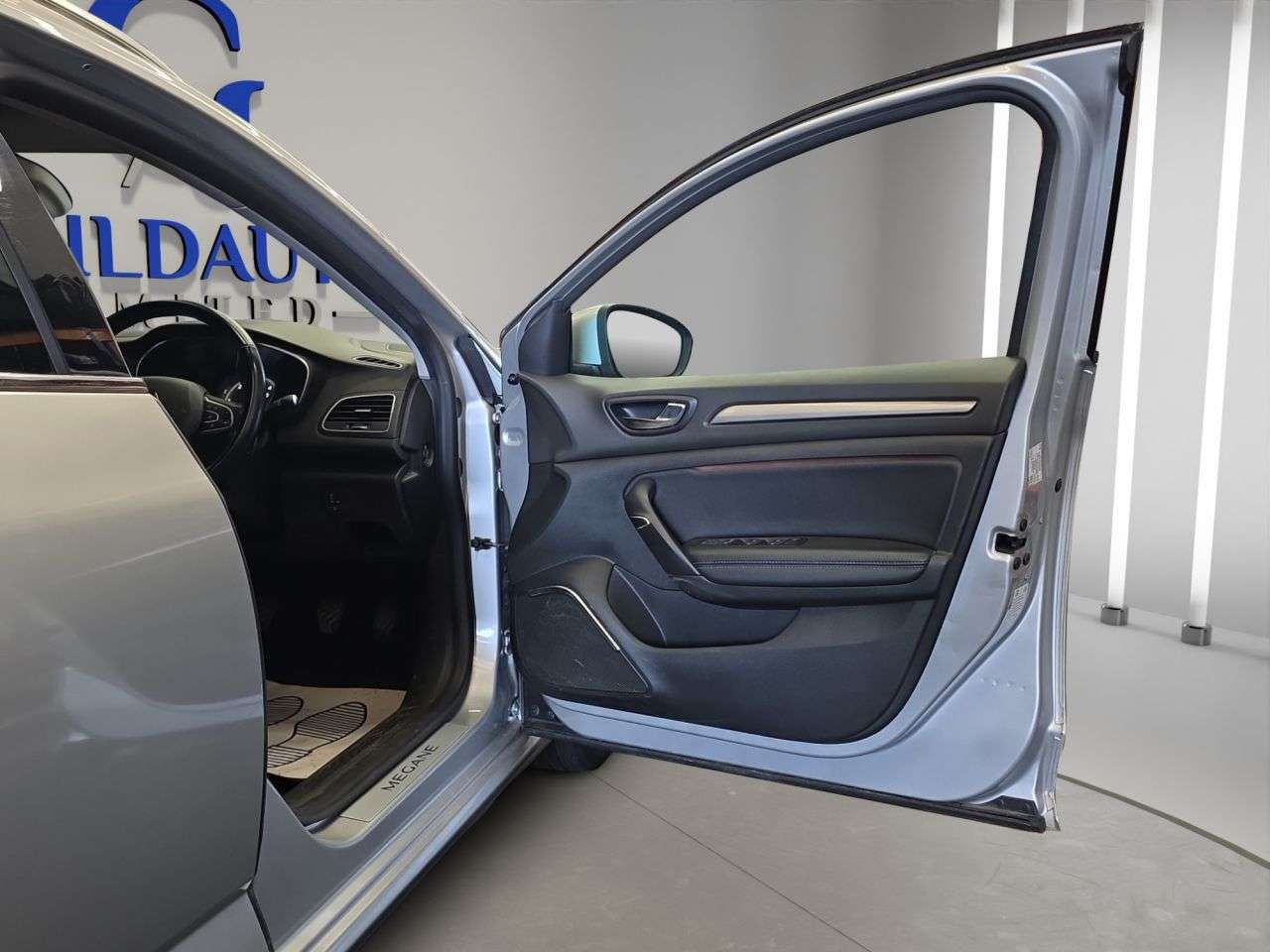 2017 RENAULT MEGANE 2017 RENAULT MEGANE