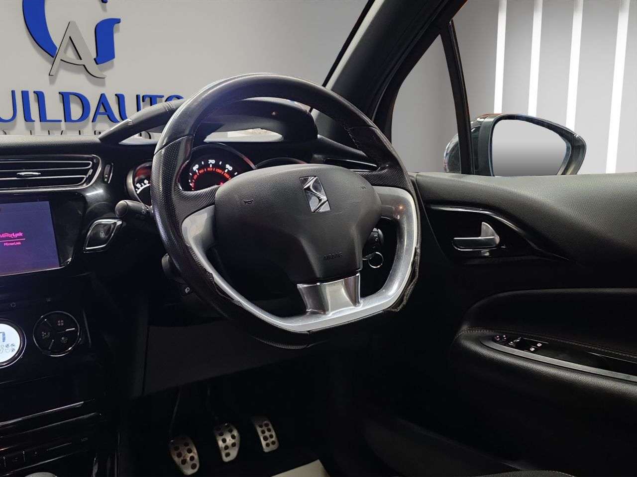 2017 DS AUTOMOBILES DS 3 2017 DS AUTOMOBILES DS 3